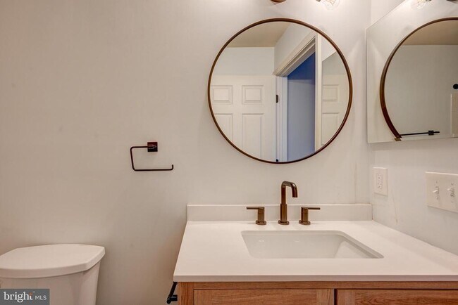 Building Photo - 8905 Stone Creek Pl