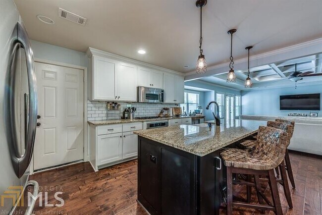 Building Photo - 7585 Spalding Ln