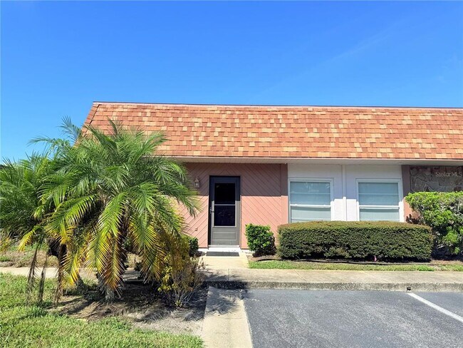 Building Photo - 6125 Chesham Dr