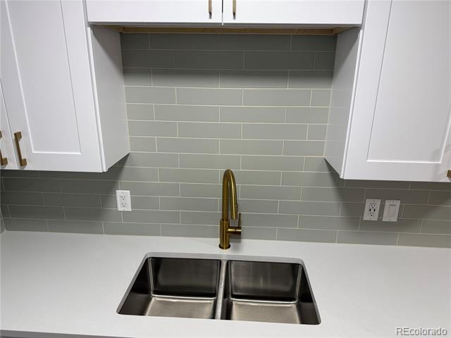 Building Photo - 10702 E Exposition Ave