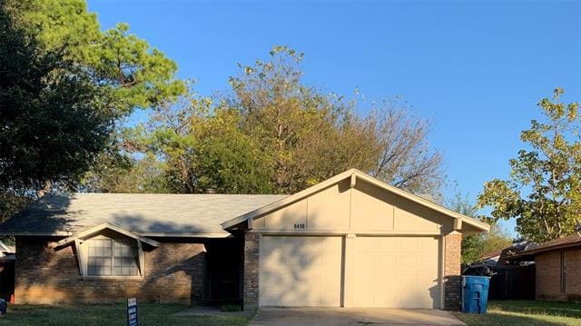 Building Photo - 5410 King Manor Dr