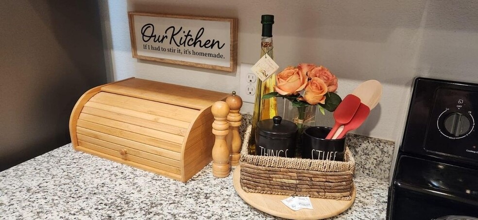 Building Photo - 2864 Pacifico Wy