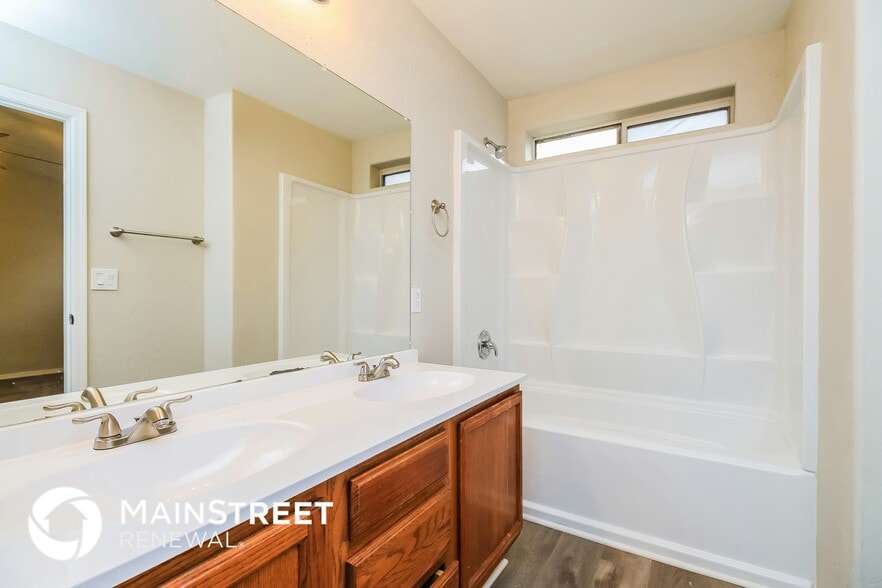 Building Photo - 9351 E Contessa St