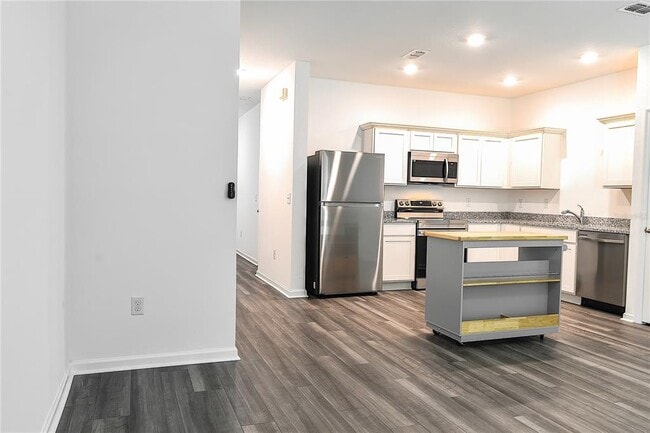 Building Photo - 38061 Elby Ln