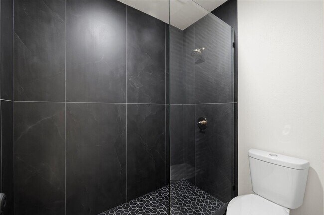 Building Photo - 403 Cheyenne Cir