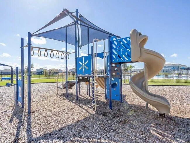 Building Photo - 2607 Tulip Dr