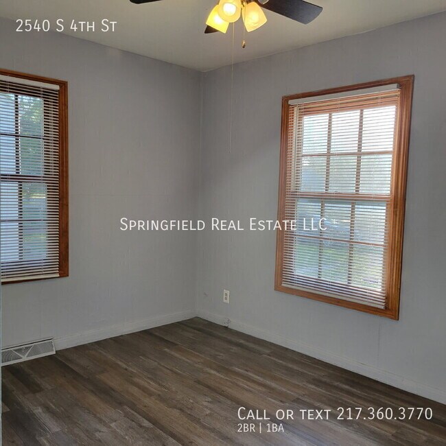 Building Photo - 2540 S 4th St