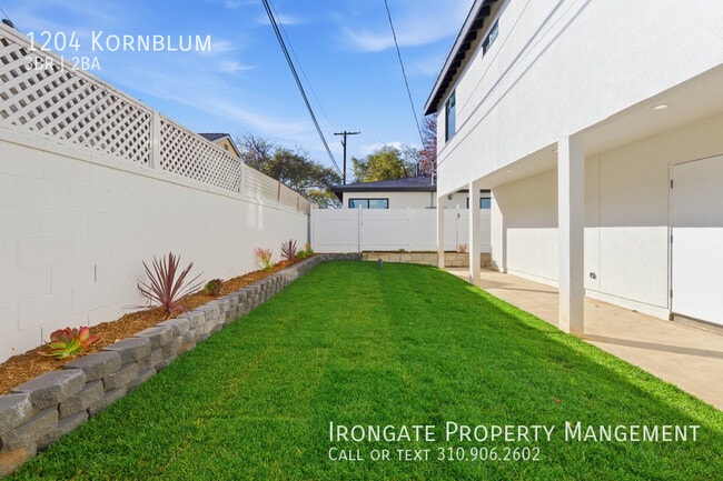 Building Photo - 1204 Kornblum-