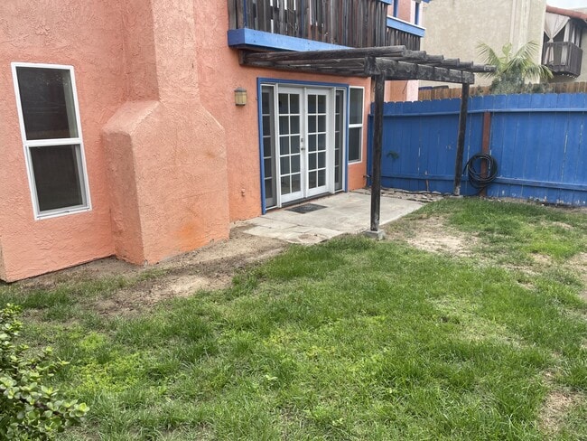 Building Photo - 847 Mola Vista Way