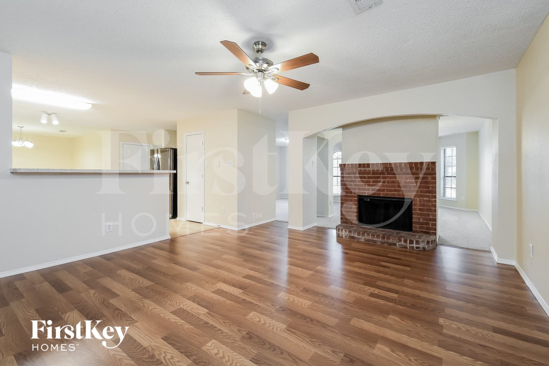 Building Photo - 905 Shady Brook Ln