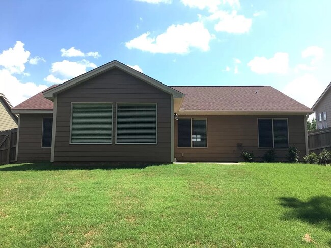 Building Photo - 2090 Covey Dr