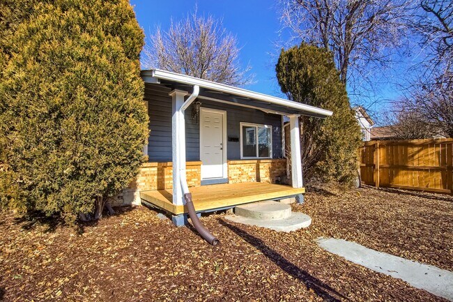 Building Photo - 2 Bedroom 1 Bath in Denver