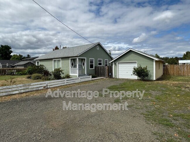Building Photo - 2889 NW Gibson Hill Rd