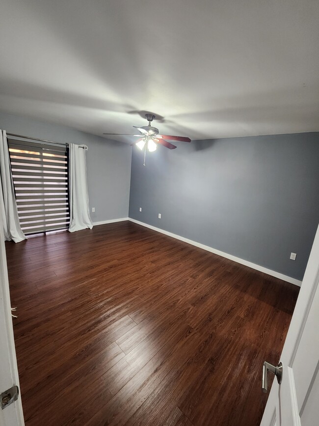 Building Photo - 1461 SW 124th Ct