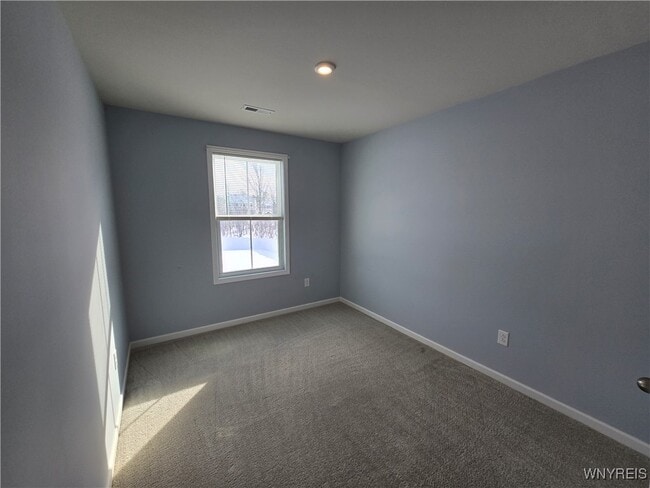 Building Photo - 113 South Dr