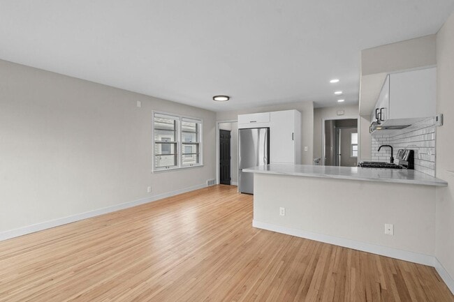 Building Photo - 4705 France Ave S