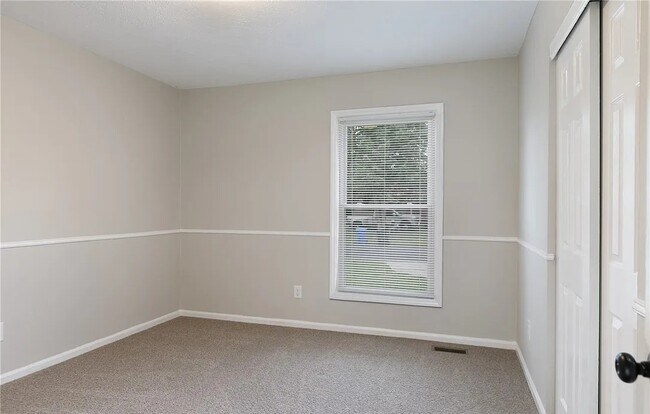 Building Photo - 415 Atwell Dr