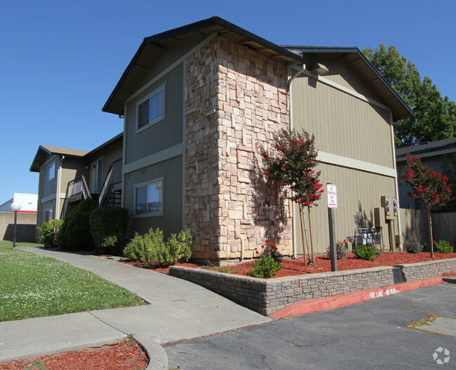 Building - Canyon Springs