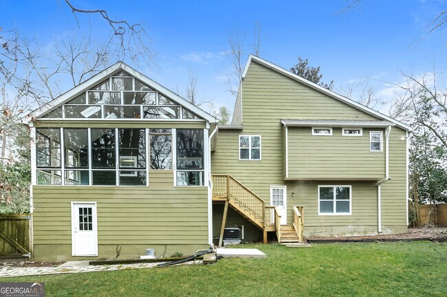 Building Photo - 52 Debonaire Dr NW