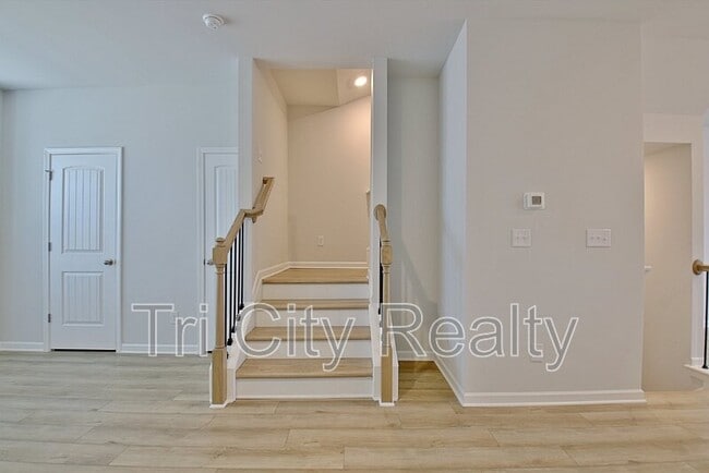 Building Photo - 250 Cobalt Dr