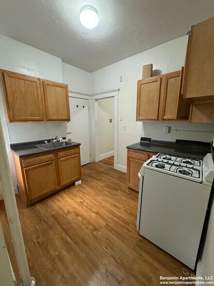 Building Photo - 4 Egremont Rd