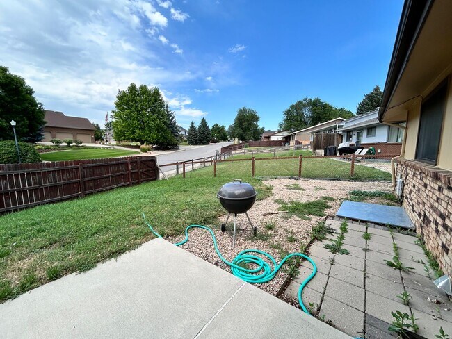 Building Photo - Recently Remodeled 2Bd/2Ba with Attached G...