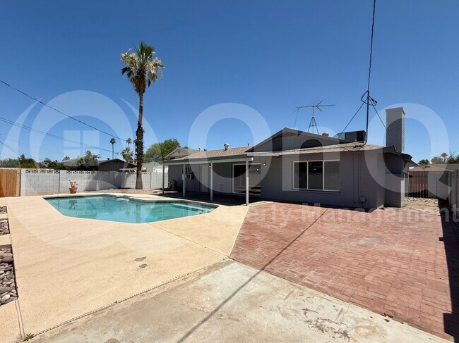 Building Photo - 124 E Minton Dr