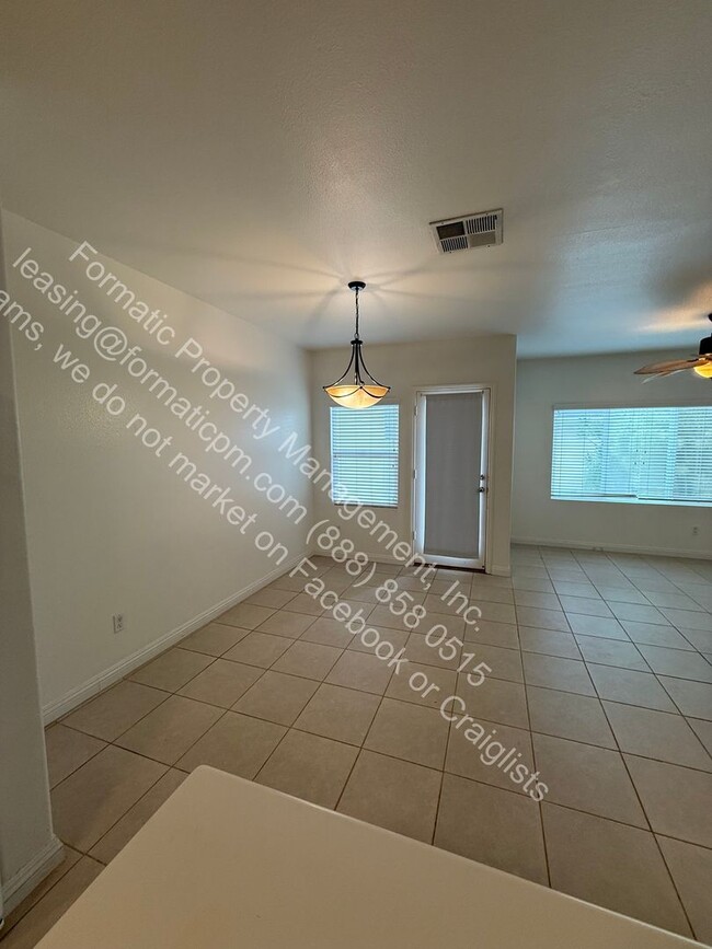 Building Photo - Awesome 3 Bedroom 2.5 Bathroom Home with 2 Car Garage in Ewa Beach - Spinnaker Place!!