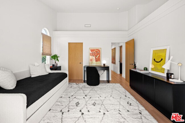Building Photo - 6475 Zuma View Pl