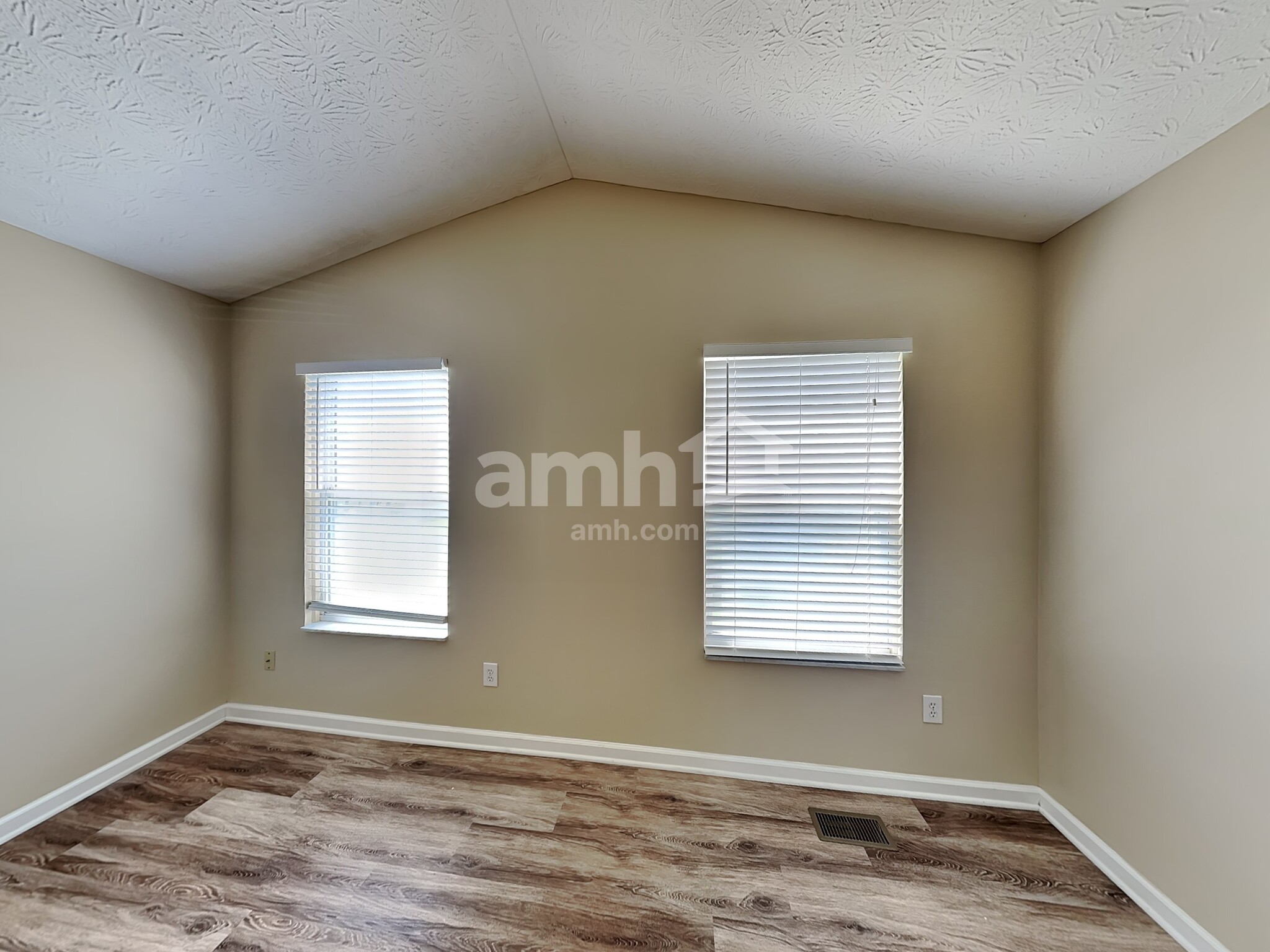 Building Photo - 491 Dover Pond Dr