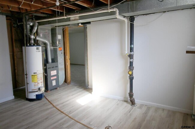 Building Photo - 7220 Blue Ridge Dr