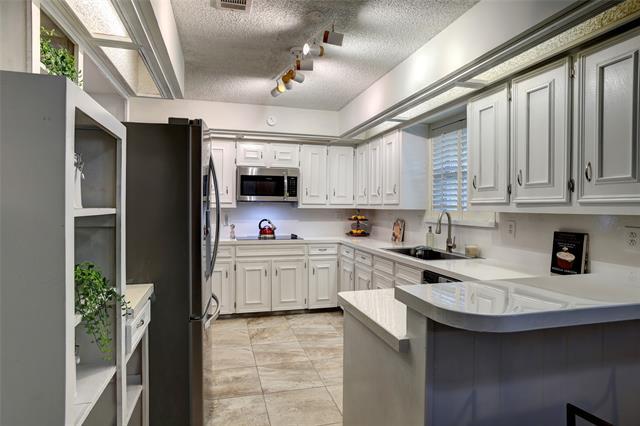 Building Photo - 2918 Apple Valley Dr