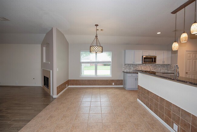 Building Photo - 2753 Foster Hill Dr