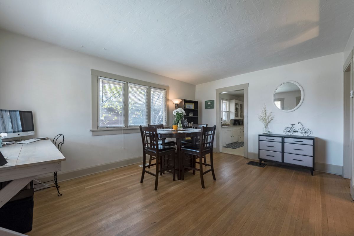 Building Photo - 409 E Coatsville Ave