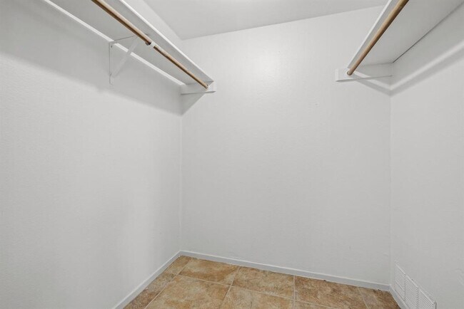 Building Photo - 3112 Freemont St