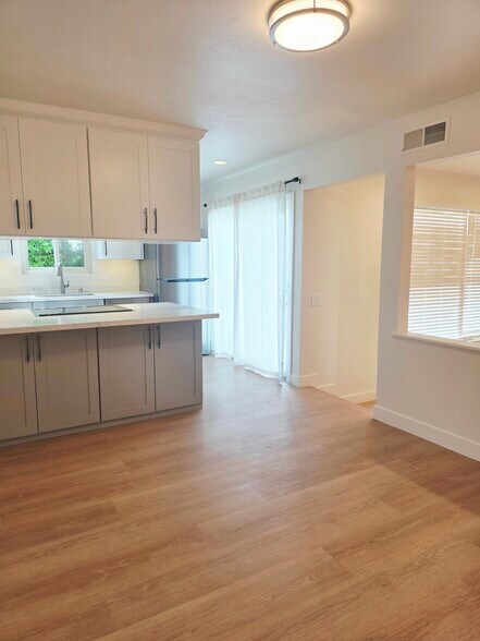 Building Photo - 39685 Lahana Way