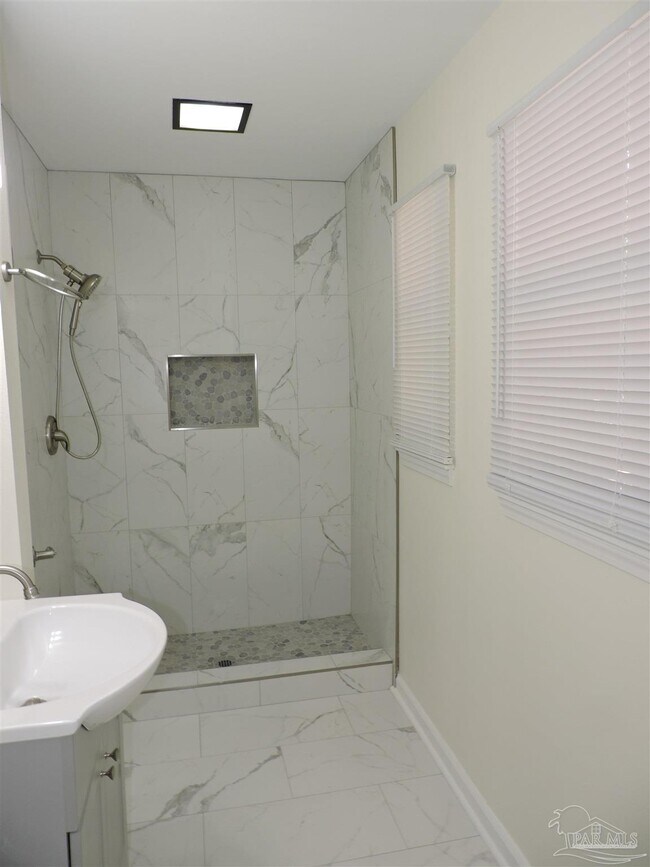 Building Photo - 3485 Rothschild Dr