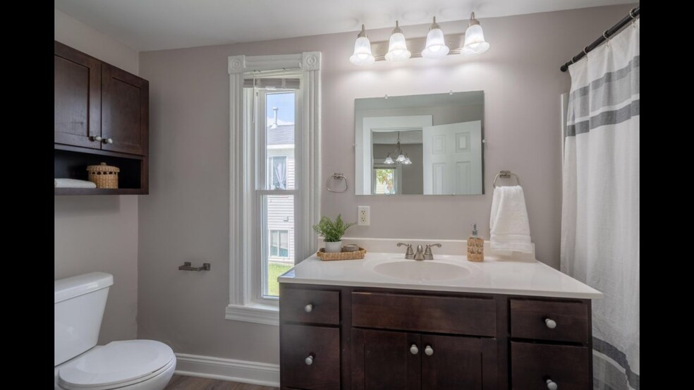 Building Photo - 857 Clancy Ave NE