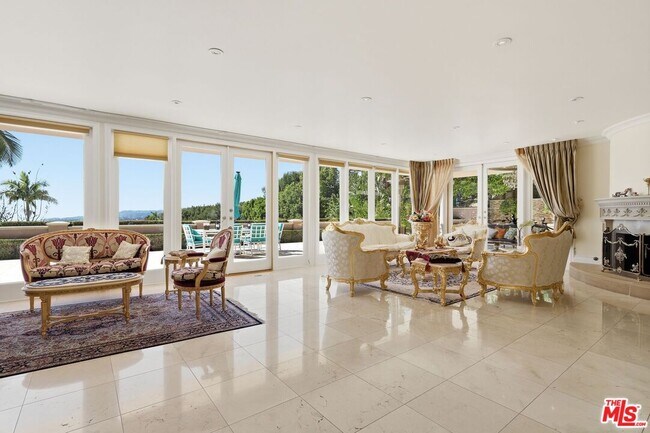 Building Photo - 1831 Loma Vista Dr