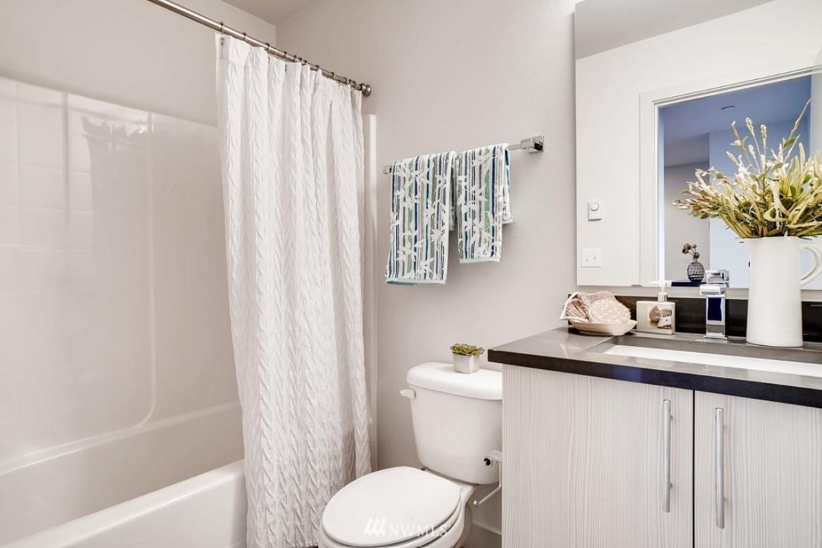 Building Photo - 17905 35th Ave SE