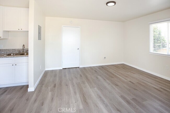Building Photo - 10709 Sherman Pl