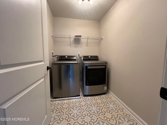 Building Photo - 1501 Arose Ln