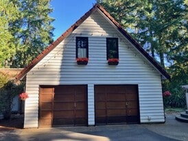 Building Photo - 5734 Garden Lane Northwest