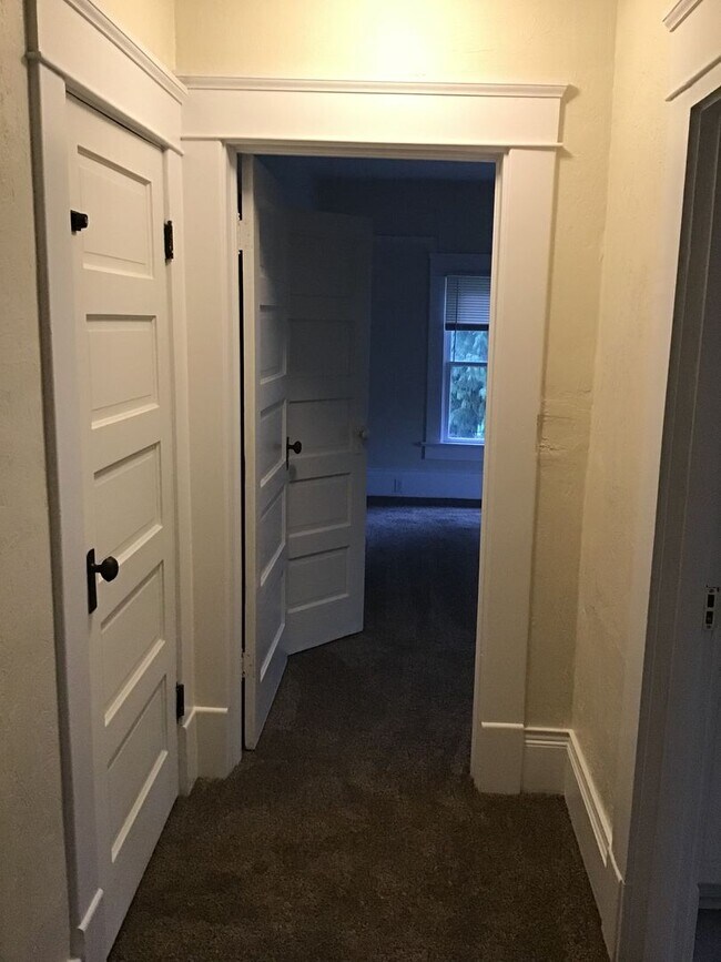 Building Photo - NW 5th