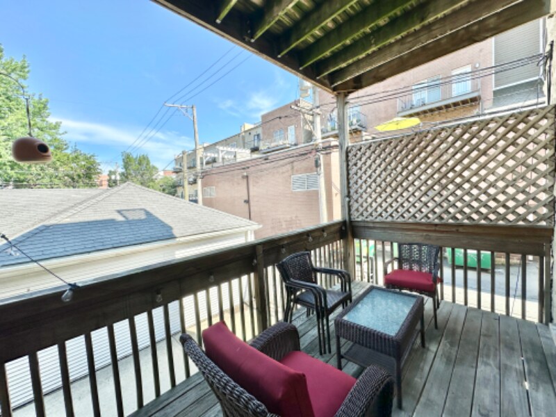 Building Photo - 1617 N Hermitage Ave