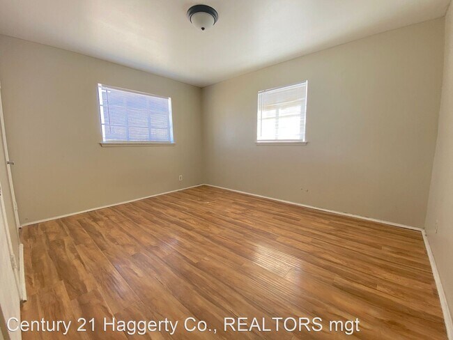 Building Photo - 3 br, 1.5 bath House - 9211 Montgomery