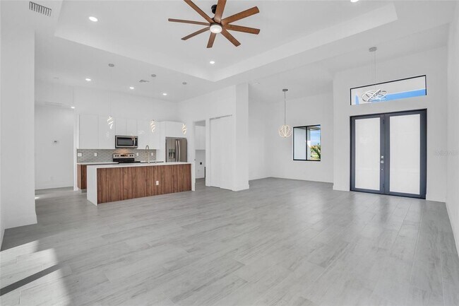 Building Photo - 9108 Santa Lucia Dr