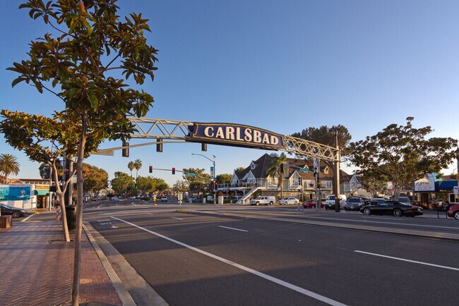 Building Photo - 3690 Carlsbad Blvd