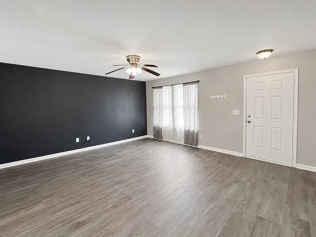 Building Photo - 126 Sedgewick Dr