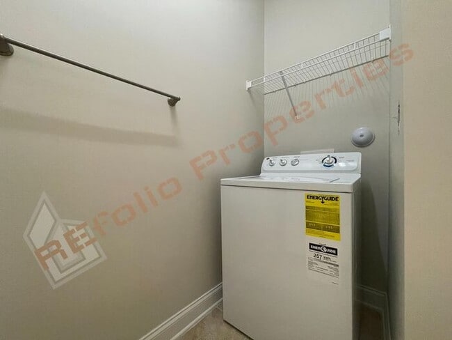 Building Photo - Brand New Carpet and Fresh Paint! Charming...